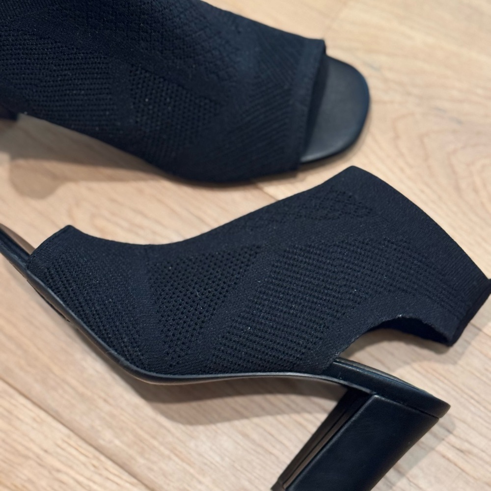 Elegant Black Women's Heeled Sandals